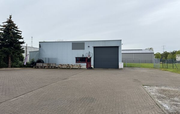 Industrieel gebouw te koop in Kinrooi