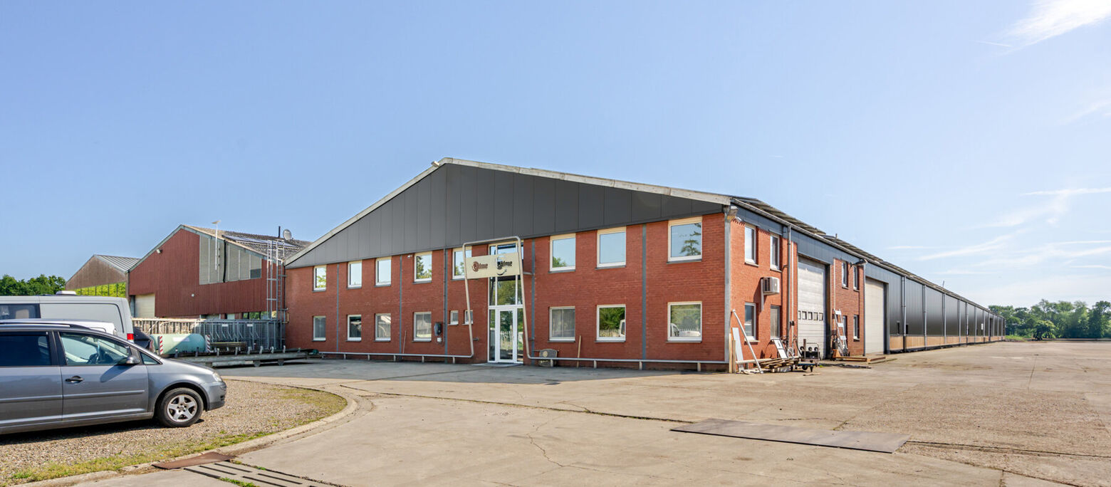 Bedrijfsgebouw te huur in Bree