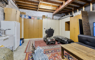 Gebouw voor gemengd gebruik te koop in Kinrooi