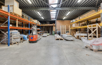 Gebouw voor gemengd gebruik te koop in Kinrooi