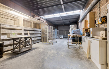 Gebouw voor gemengd gebruik te koop in Kinrooi