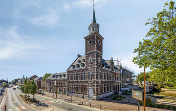 Gebouw voor gemengd gebruik te koop in Maasmechelen