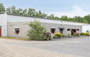 Industrieel gebouw te koop in Dilsen-Stokkem Lanklaar