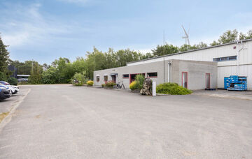 Industrieel gebouw te koop in Dilsen-Stokkem Lanklaar
