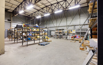 Industrieel gebouw te koop in Dilsen-Stokkem Lanklaar
